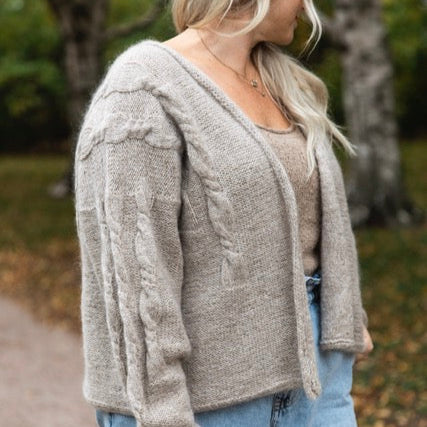 Everyday Knits: Easy Wardrobe Essentials - Image 6