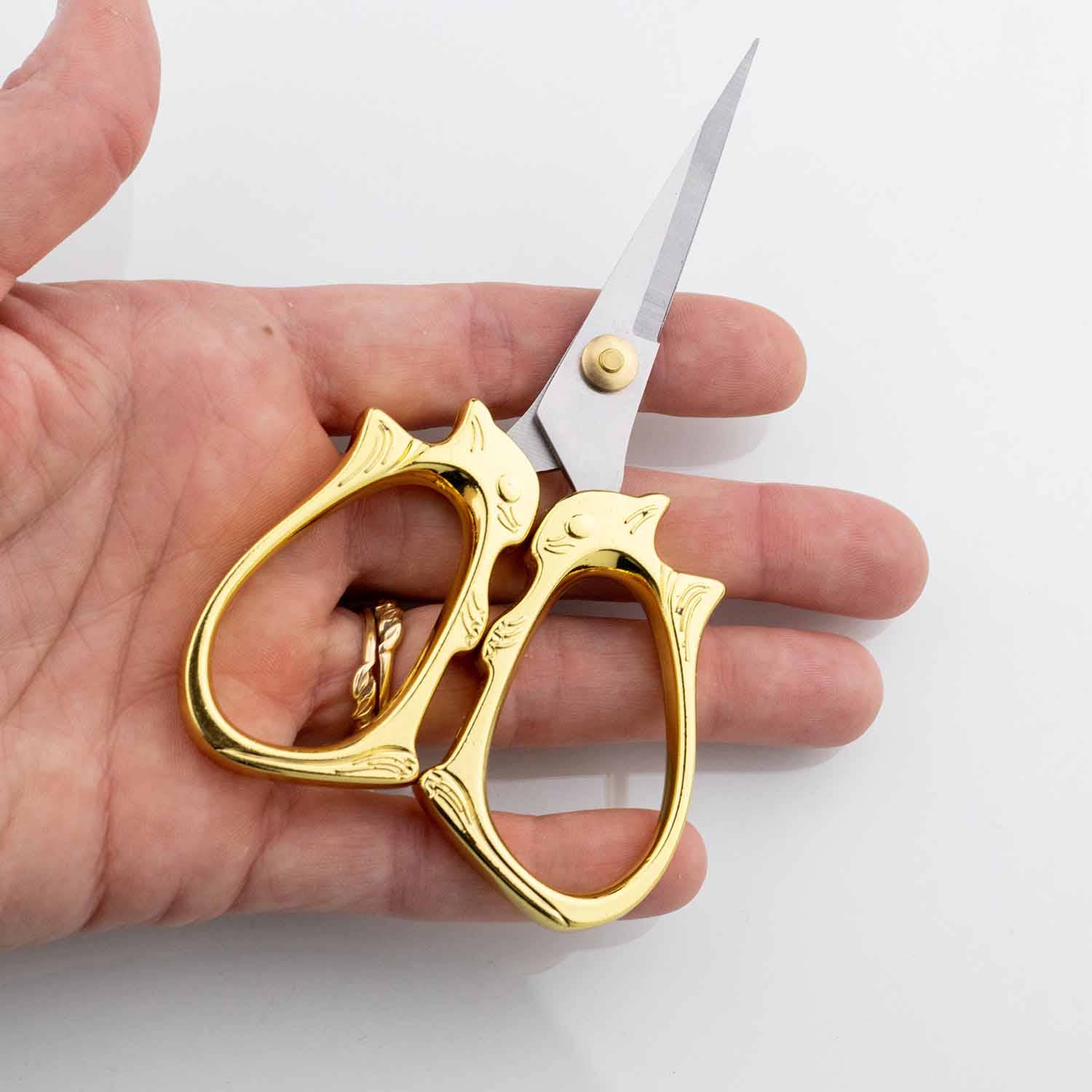 Golden Cat Embroidery Scissors - Image 5