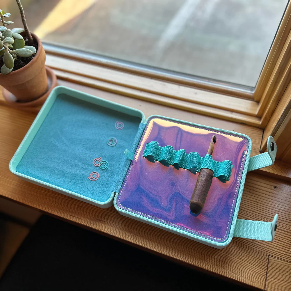 Hook & Needle Stitch Case - Image 11