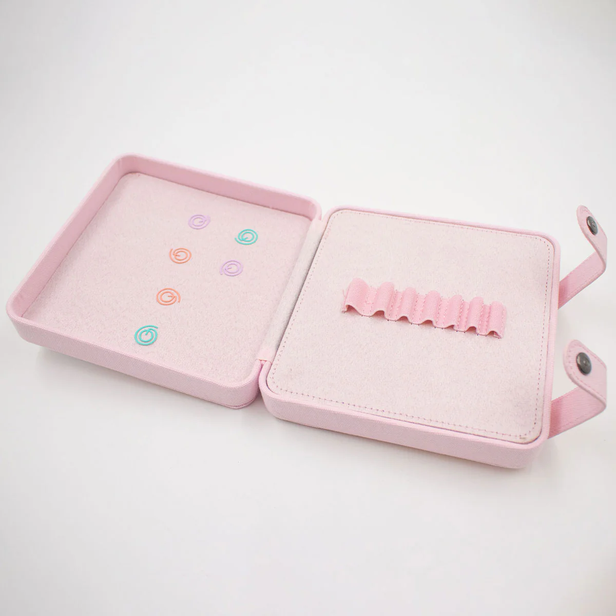 Hook & Needle Stitch Case - Image 3