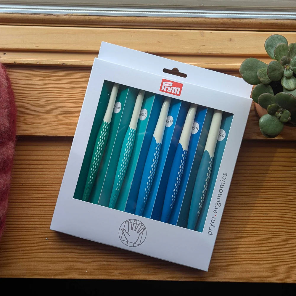 Prym Ergonomic Crochet Hook Sets - Image 2