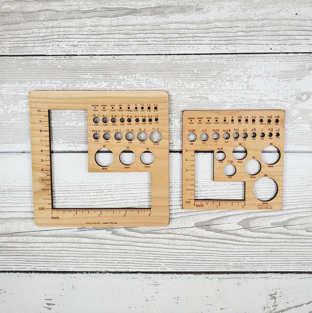Universal Knitting Needle & Crochet Hook Gauge - Image 3